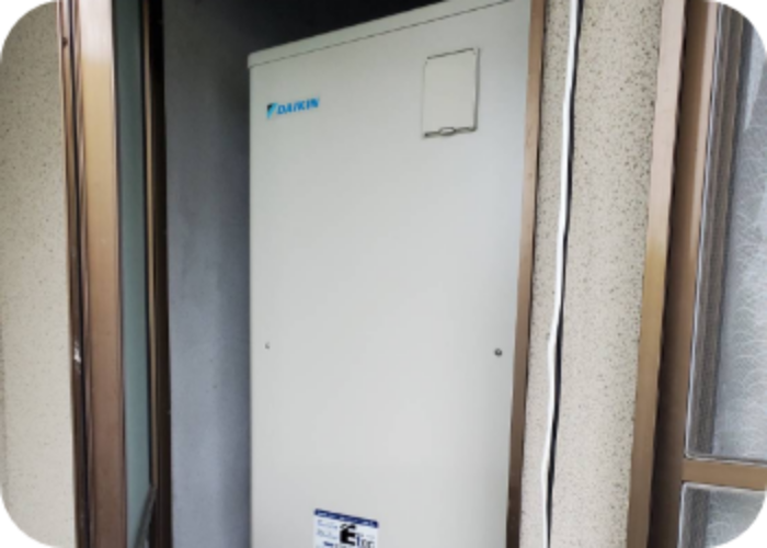 電気温水器からエコキュートへの取替え工事
